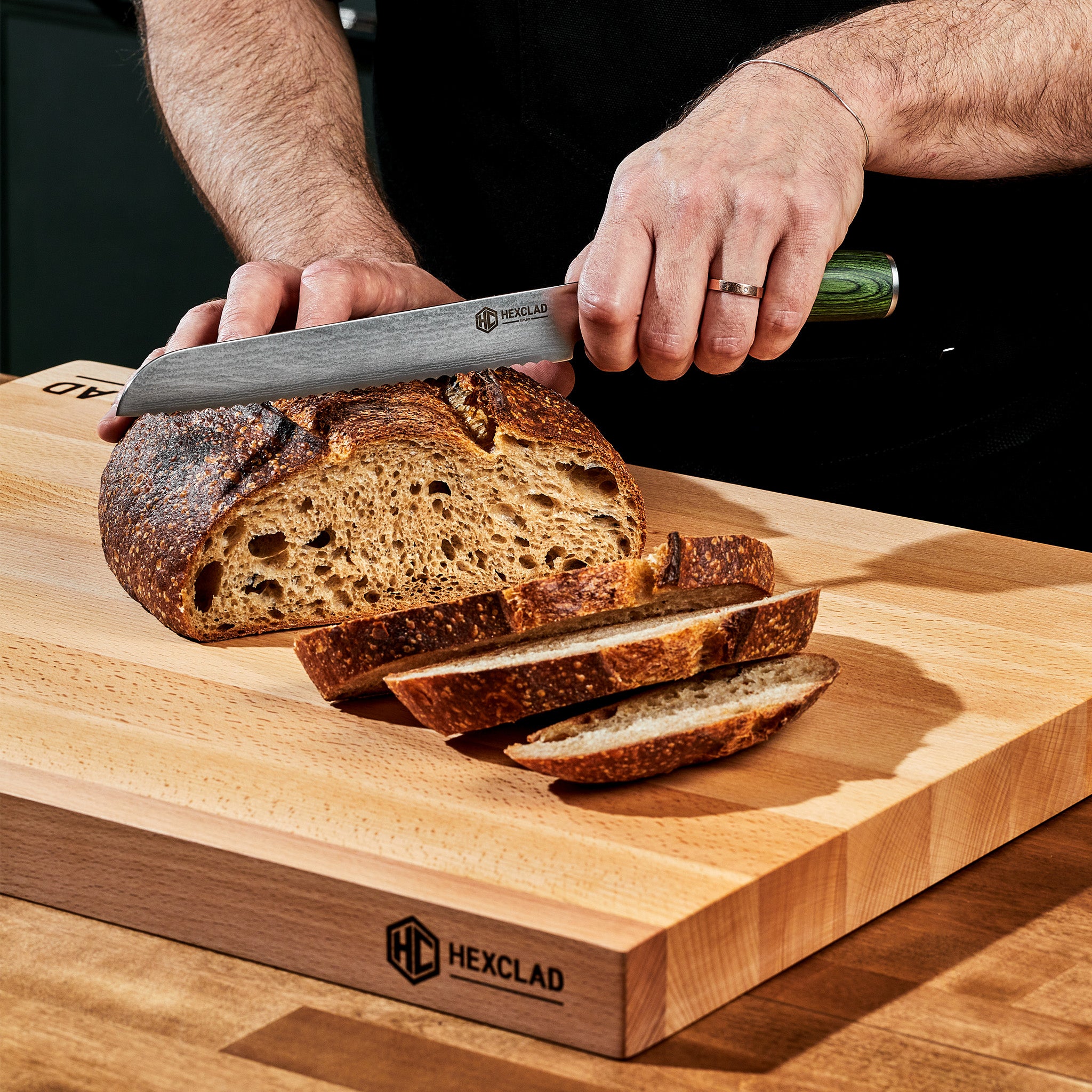 HexClad_BreadKnife_CTBK08_050824_KF_02
