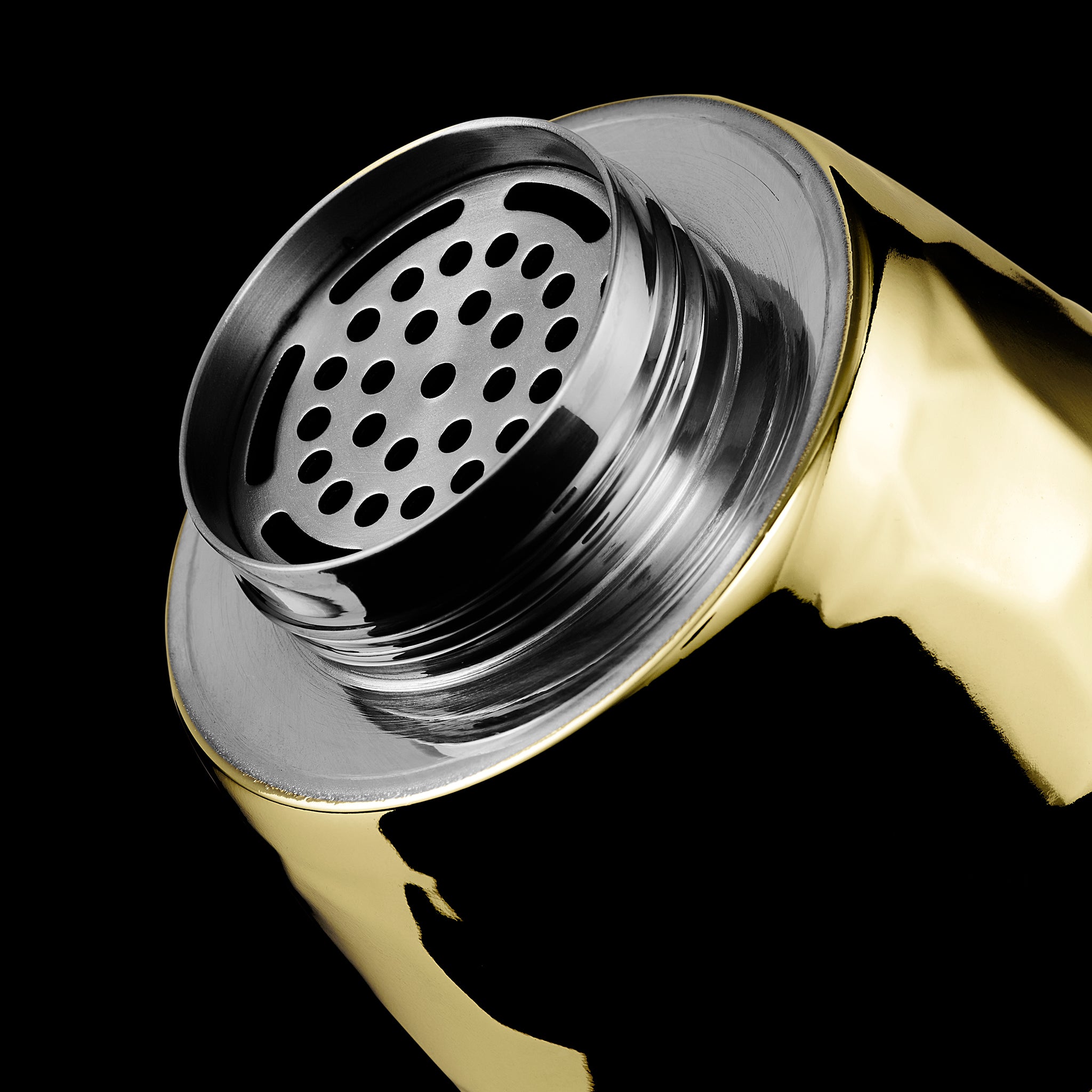 HexClad_CocktailShaker_Gold_BRCS25-GD_Detail_Strainer_Black_1125_CS_16x9_462c337e-d8cd-449e-810d-3260d3a86134