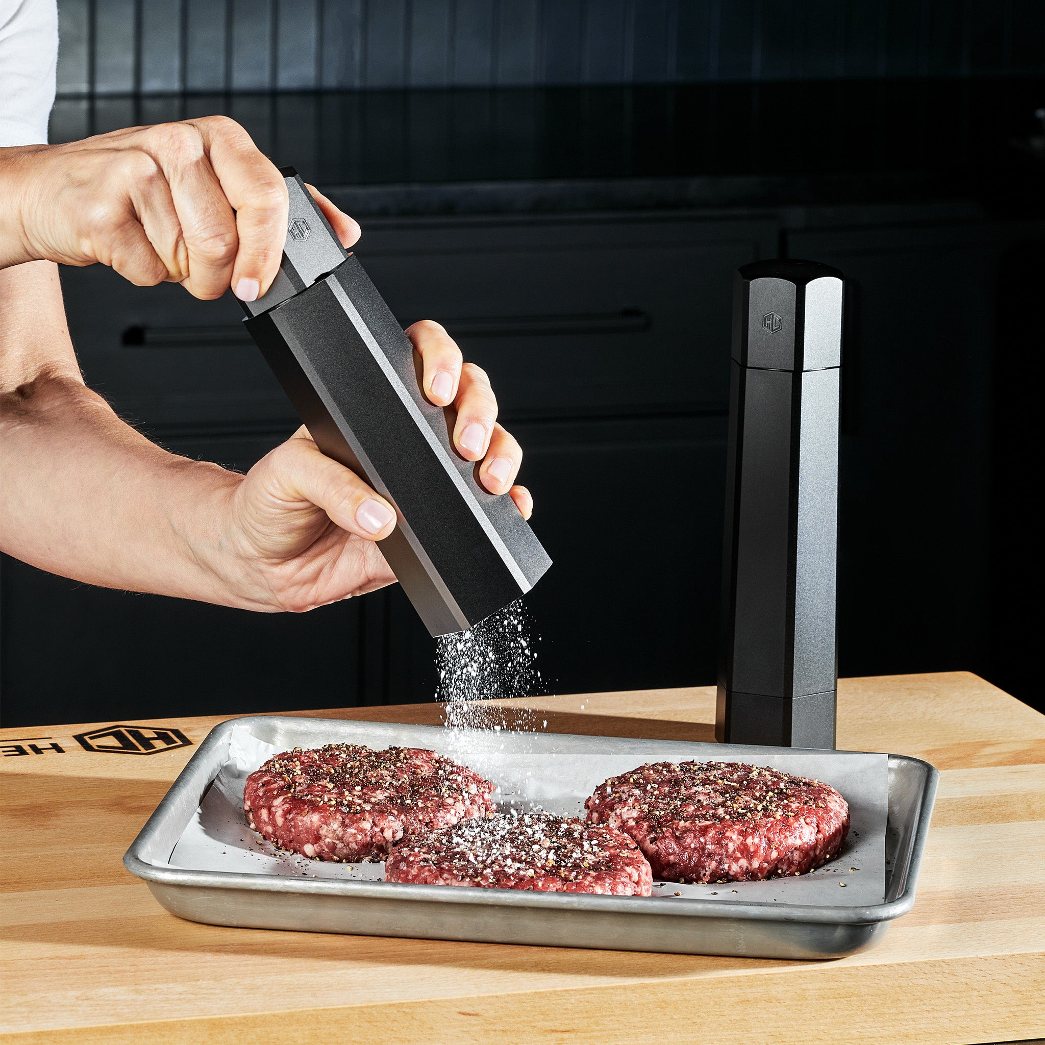 HexClad_HexMills_SaltandPepperSet_KWHM02-ST_070924_KF_01
