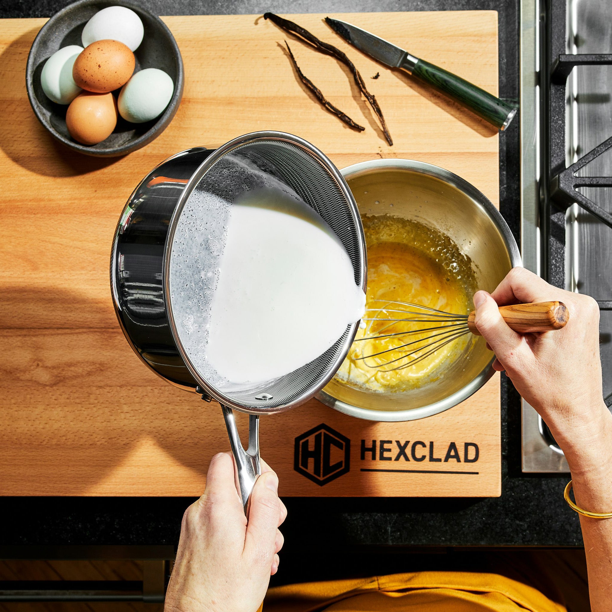HexClad_Hybrid2QtPot_CWPTLD02-C_FreshEggCustard_041724_KF_02_SQUARE